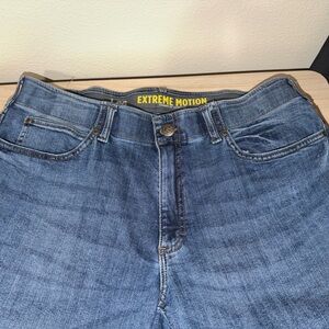 Lee Extreme Motion Denim Pants